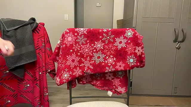 Snapshot of Keywest_Kate chatting on January 11, 2025, 4:27 am Keywest Kate online show from January 11, 2025, 4:27 am