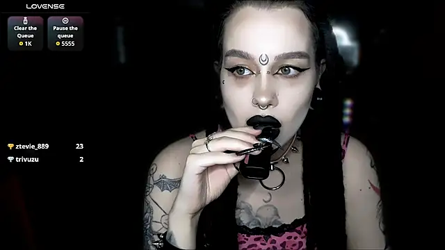 alexx succubus online show from April 15, 2026, 10:21 pm