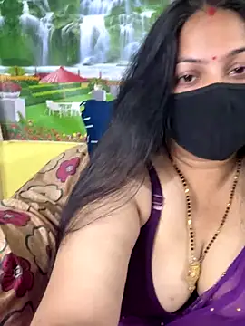 Snapshot of FlatVincy4 chatting on October 11, 2025, 5:44 pm FlatVincy4 online show from October 11, 2025, 5:44 pm