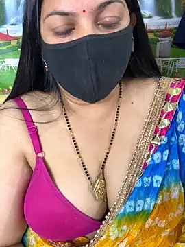 FlatVincy4 online show from November 18, 2025, 4:00 pm