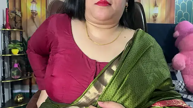 Snapshot of FlatVincy4 chatting on March 21, 2026, 6:18 am FlatVincy4 online show from March 21, 2026, 6:18 am