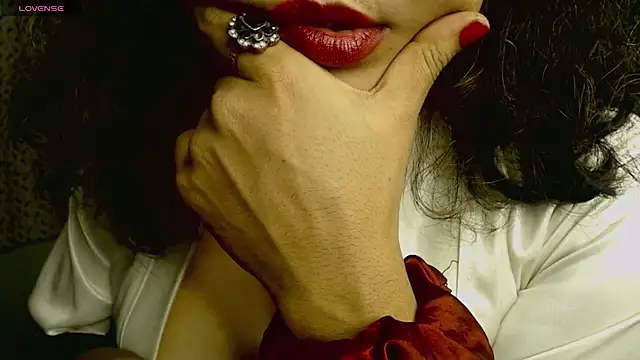 Snapshot of hot_menka chatting on November 13, 2025, 5:45 pm hot menka online show from November 13, 2025, 5:45 pm