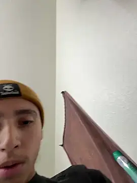 Snapshot of qbaby96 chatting on December 28, 2024, 2:11 am qbaby96 online show from December 28, 2024, 2:11 am