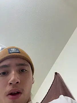 Snapshot of qbaby96 chatting on December 28, 2024, 8:36 pm qbaby96 online show from December 28, 2024, 8:36 pm