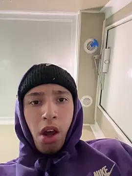 Snapshot of qbaby96 chatting on February 26, 2025, 5:53 am qbaby96 online show from February 26, 2025, 5:53 am