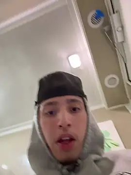 Snapshot of qbaby96 chatting on March 4, 2025, 5:53 am qbaby96 online show from March 4, 2025, 5:53 am