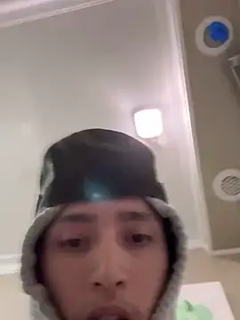 Snapshot of qbaby96 chatting on March 12, 2025, 6:40 am qbaby96 online show from March 12, 2025, 6:40 am