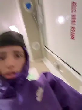 Snapshot of qbaby96 chatting on March 15, 2025, 7:20 am qbaby96 online show from March 15, 2025, 7:20 am