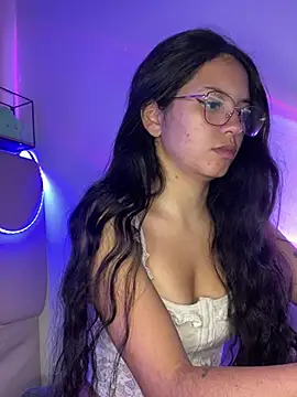 Rosita forever  online show from February 25, 2025, 3:49 pm