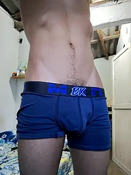 gatoalex89 online show from May 3, 2026, 11:00 pm