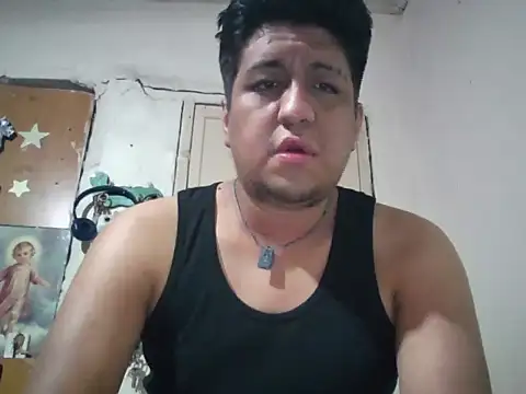 Snapshot of manolo666hot chatting on October 8, 2025, 5:10 pm manolo666hot online show from October 8, 2025, 5:10 pm