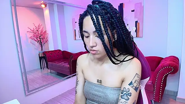 Leia queens online show from January 10, 2025, 5:24 pm