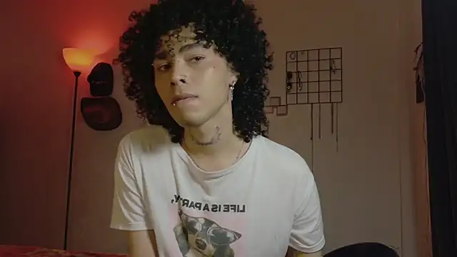 Snapshot of seven7xis chatting on February 21, 2026, 2:01 am seven7xis online show from February 21, 2026, 2:01 am