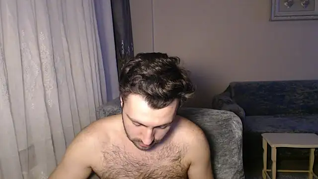 handsomeee04 online show from March 10, 2026, 10:04 pm