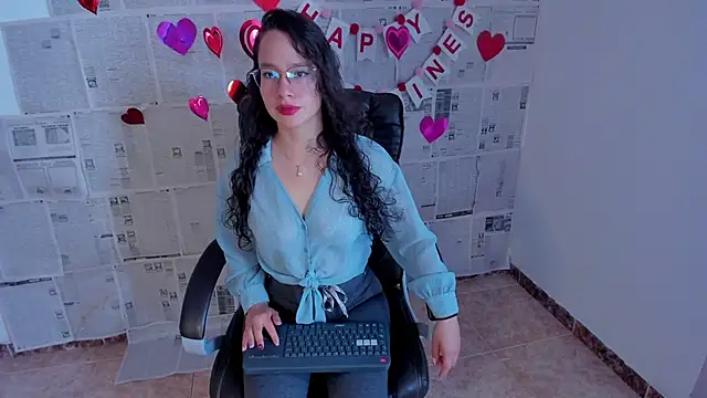 emmaTorres1 online show from February 15, 2025, 4:56 pm