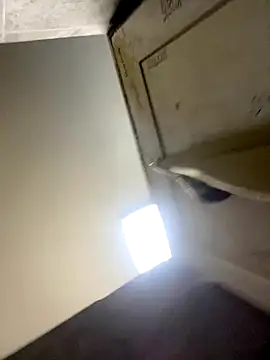 Snapshot of ekskekejejej chatting on October 11, 2025, 11:25 pm ekskekejejej online show from October 11, 2025, 11:25 pm