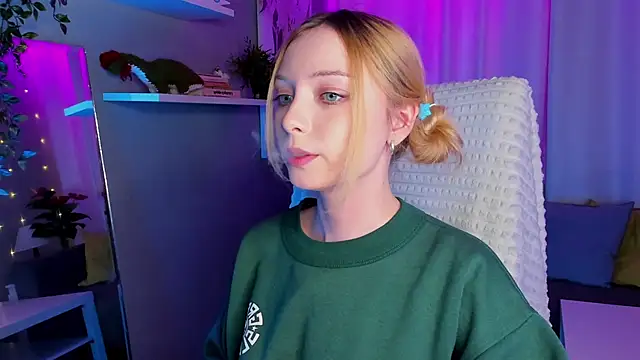 Snapshot of forget_me_not_eve chatting on January 22, 2025, 11:45 am forget me not eve online show from January 22, 2025, 11:45 am