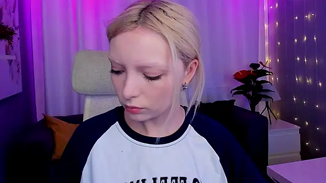 Snapshot of forget_me_not_eve chatting on February 12, 2025, 8:27 am forget me not eve online show from February 12, 2025, 8:27 am