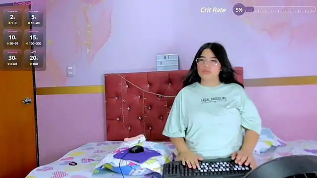 Snapshot of mia18_queen chatting on December 29, 2024, 9:50 am mia18 queen online show from December 29, 2024, 9:50 am