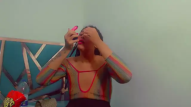 fox naughty violet online show from November 3, 2025, 8:10 pm