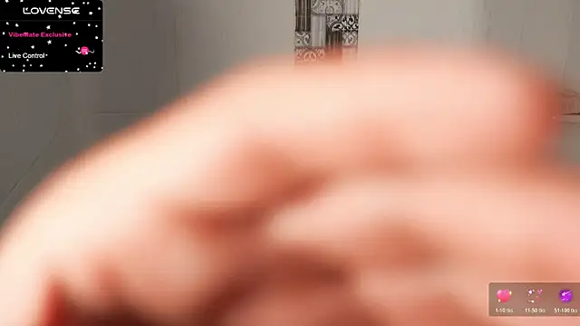 Snapshot of Mara-Bella chatting on October 24, 2025, 2:19 am Mara-Bella online show from October 24, 2025, 2:19 am