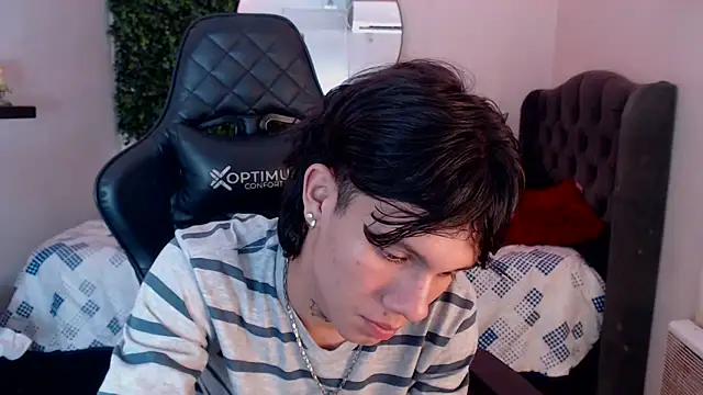 andy dan18 online show from March 15, 2025, 1:51 pm