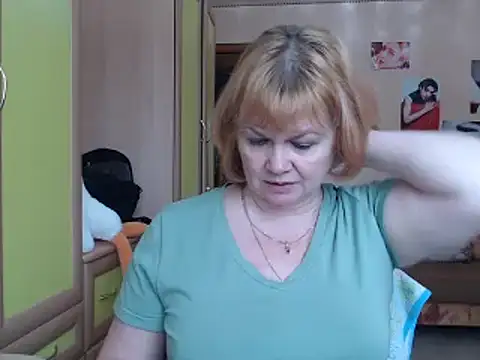 Snapshot of vixey_fox chatting on January 24, 2025, 7:30 am vixey fox online show from January 24, 2025, 7:30 am