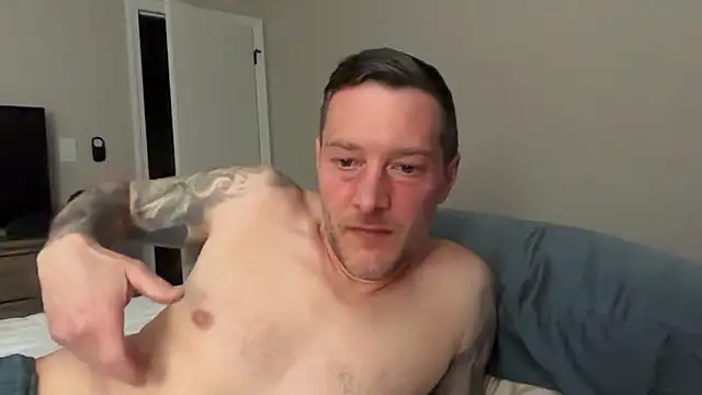 Snapshot of moon-boy chatting on February 13, 2025, 12:02 am moon-boy online show from February 13, 2025, 12:02 am