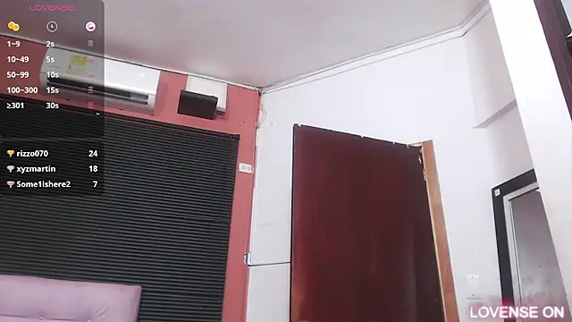 MommyHelpsmee online show from March 19, 2025, 1:32 am