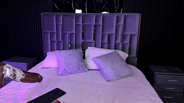 Snapshot of LolaAngellx chatting on November 18, 2025, 9:03 am LolaAngellx online show from November 18, 2025, 9:03 am