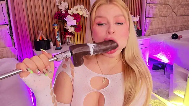 LolaAngellx online show from March 13, 2026, 8:48 pm