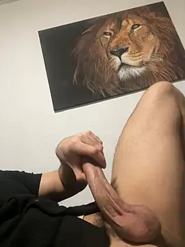 Snapshot of Big_XXL1 chatting on December 21, 2024, 12:20 am Big XXL1 online show from December 21, 2024, 12:20 am