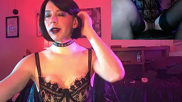 Snapshot of DominicaMolotov chatting on December 24, 2024, 3:27 am DominicaMolotov online show from December 24, 2024, 3:27 am