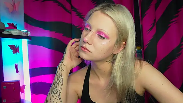 Snapshot of Vasya_Sylvia chatting on July 18, 2026, 6:56 pm Vasya Sylvia online show from July 18, 2026, 6:56 pm
