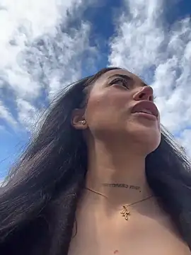 Alexiaa2006 online show from April 24, 2026, 8:28 am