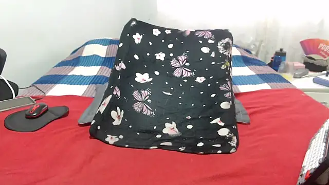 Snapshot of Girlhornyx chatting on November 13, 2025, 7:24 pm Girlhornyx online show from November 13, 2025, 7:24 pm