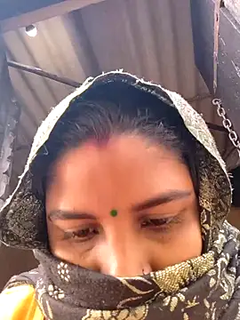 Snapshot of sweet_suman chatting on December 16, 2025, 4:17 am sweet suman online show from December 16, 2025, 4:17 am