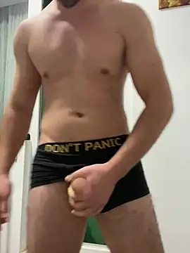 Snapshot of couplehot992 chatting on December 26, 2024, 7:38 pm couplehot992 online show from December 26, 2024, 7:38 pm