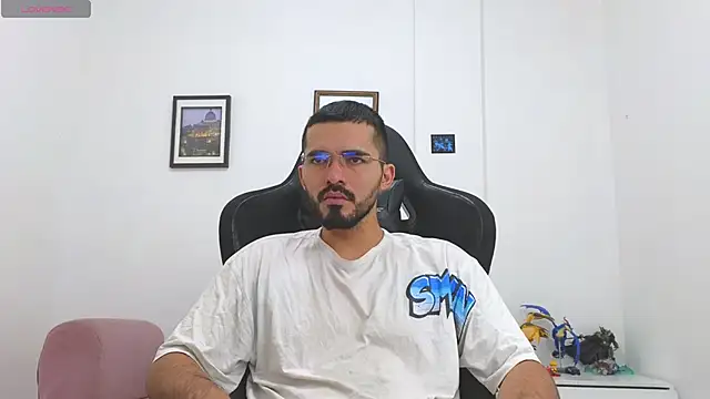 Massimoo 07 online show from December 19, 2025, 3:08 pm