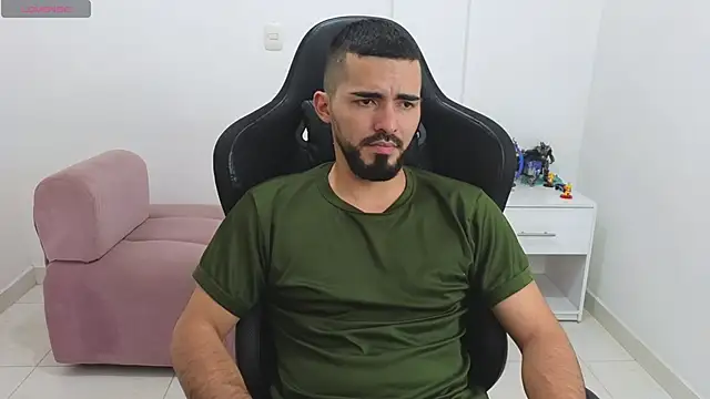 Massimoo 07 online show from February 11, 2026, 8:25 pm