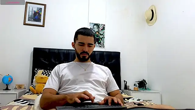 Snapshot of Massimoo_07 chatting on August 8, 2026, 5:59 pm Massimoo 07 online show from August 8, 2026, 5:59 pm