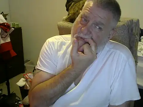 viejo oso online show from October 8, 2025, 3:48 am