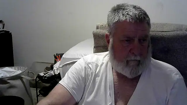 viejo oso online show from March 7, 2026, 6:21 am
