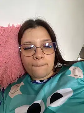 Sophia cyrus11 online show from December 25, 2024, 4:43 pm