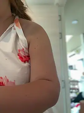 AndreaMood online show from November 29, 2025, 4:37 am