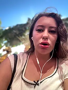 AndreaMood online show from December 18, 2025, 2:50 am