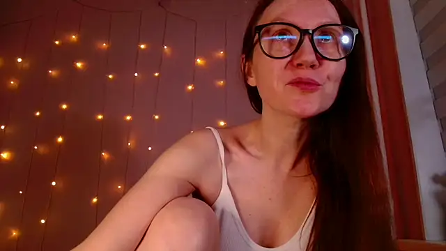 MelanyOx online show from December 16, 2025, 2:27 am