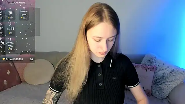 Snapshot of Haley_Vixen chatting on June 2, 2026, 8:05 am Haley Vixen online show from June 2, 2026, 8:05 am