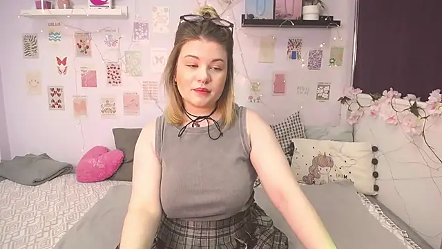 TessPleasure online show from February 3, 2025, 4:57 am