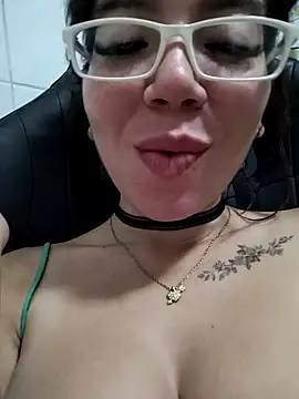 Snapshot of StarSex22 chatting on February 10, 2025, 5:25 am StarSex22 online show from February 10, 2025, 5:25 am